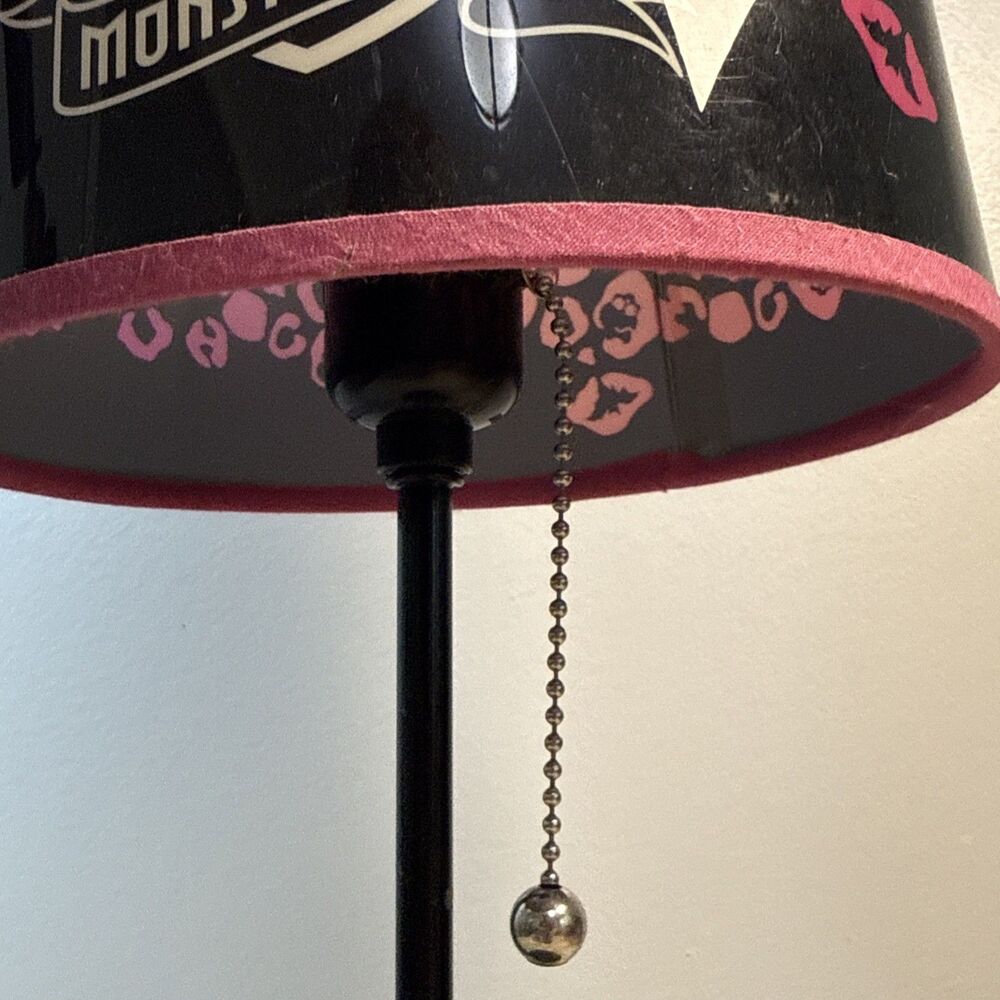 Vintage 2014 Monster High Table Lamp Light with Shade Great Working - Picture 9 of 11